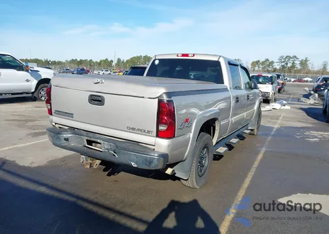 2005 Chevrolet Silverado 1500Hd Lt z USA, uszkodzony, nr VIN 1GCGK13UX5F888452